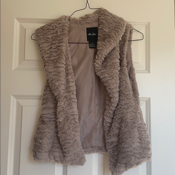 Me Jane Jackets & Blazers - SOO COMFY faux fur vest!!!